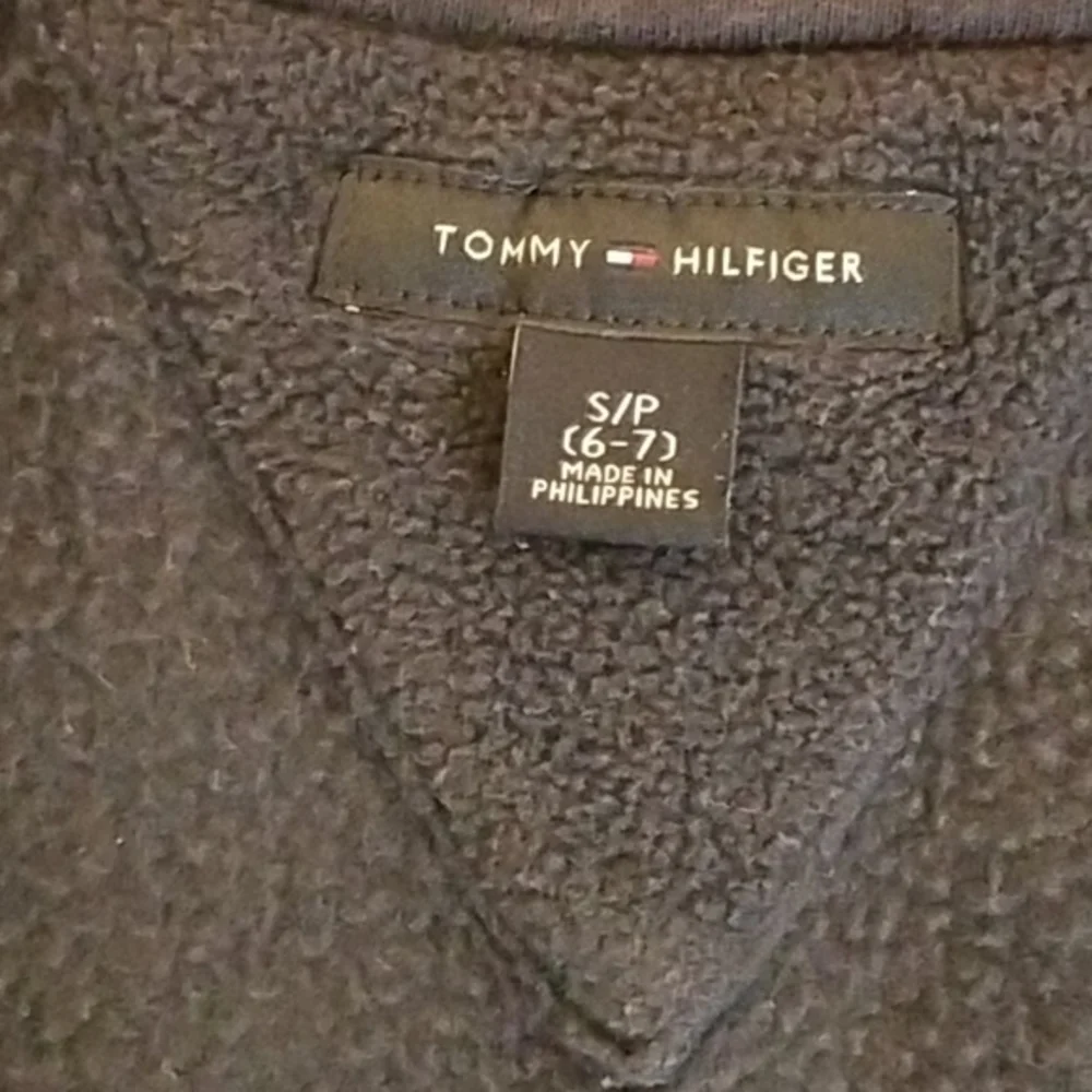 Tommy Hilfiger fleece zip up jacket s 6/7‎